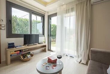 Studio Verde Glaros W. Outdoors, Near The Beach