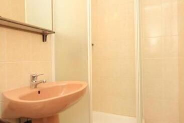 پانسیون Apartments & Rooms Ribarić