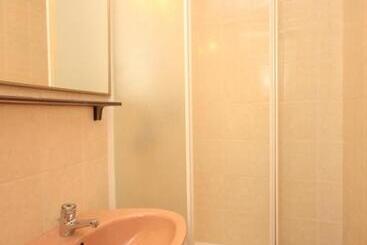 پانسیون Apartments & Rooms Ribarić
