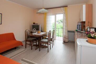 پانسیون Apartments & Rooms Ribarić