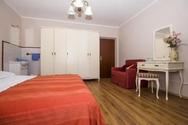 پانسیون Apartments & Rooms Ribarić
