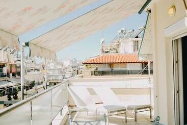 Best House, Rooftop Aprtm., Marina Zeas Piraeus