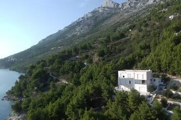 Luxury Apartment Ina