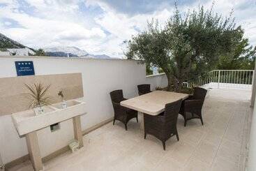 Luxury Apartment Ina