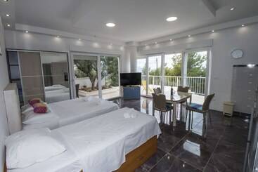 Luxury Apartment Ina