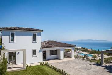 Villa Aris