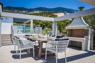 Villa Aris