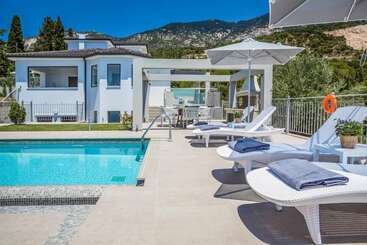 Villa Aris