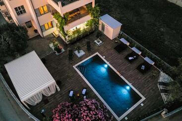 Villa Olive Garden