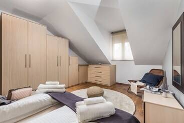 آپارتمانهای توریستها Aquila Apartment