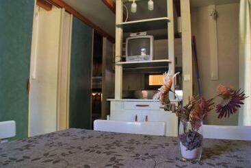هتل Camping Los Cameros