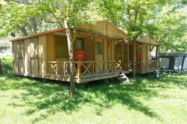 هتل Camping Los Cameros