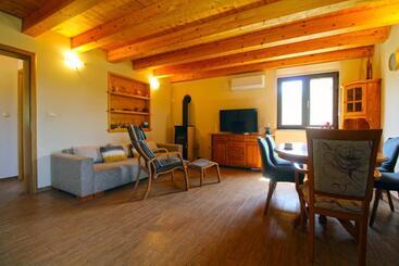 House Stella 1319