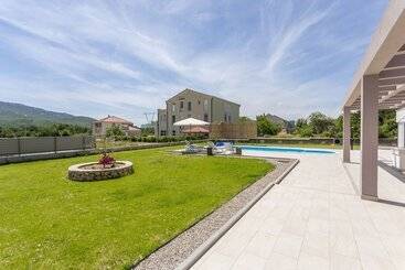 Luxury Villa Stella Near Split