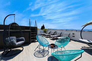پانسیون Luxury Rooms Lavie   Superior Rooms