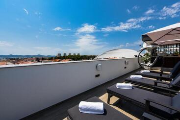 پانسیون Luxury Rooms Lavie   Superior Rooms