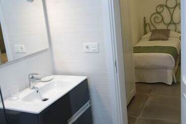 پانسیون Magma Rooms Playa Honda
