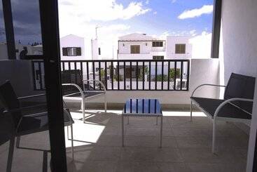 پانسیون Magma Rooms Playa Honda