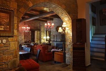 پانسیون Muses Country House