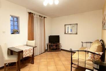 Apt Lavender On Nincevica St 1 Br Apt 5 Min To The Old Town Of Split