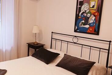 Jerry & Oli S Apartments