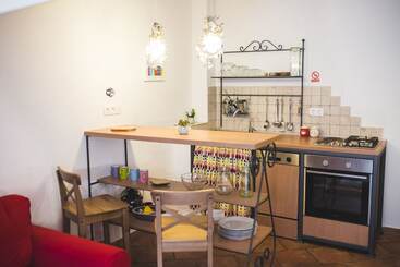 Jerry & Oli S Apartments