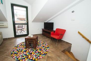 Jerry & Oli S Apartments