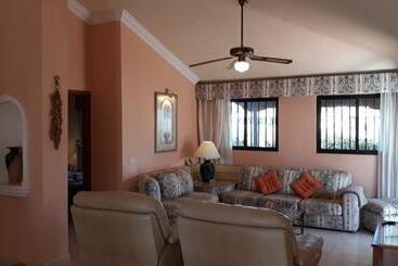 La Quinta Villas
