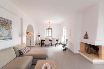 Parian Hill Residence Villa