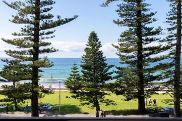 דירות לתיירים Manly Beachfront Apartment