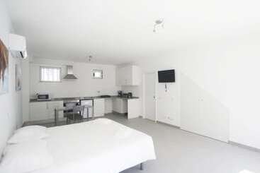 پانسیون Guest House Lovely Swan
