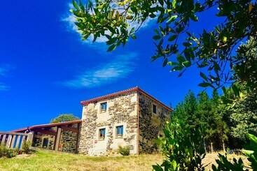 As Casiñas Bed & Breakfast Porto De Bois