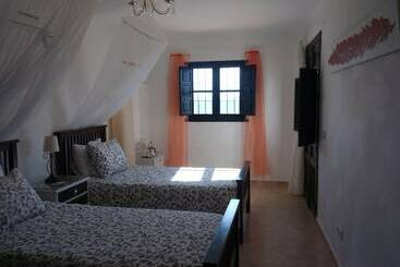 تختخواب و صبحانه Casa Colina