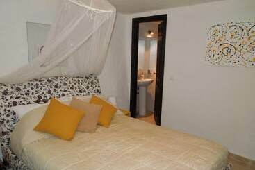 تختخواب و صبحانه Casa Colina