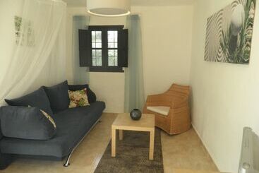 تختخواب و صبحانه Casa Colina