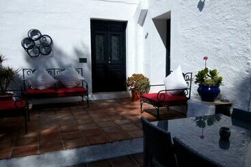 تختخواب و صبحانه Casa Colina