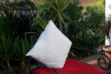 تختخواب و صبحانه Casa Colina