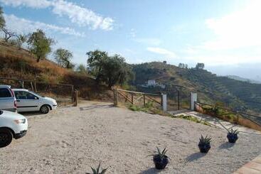 تختخواب و صبحانه Casa Colina