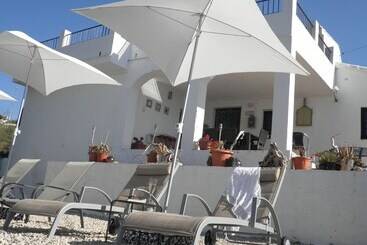 تختخواب و صبحانه Casa Colina
