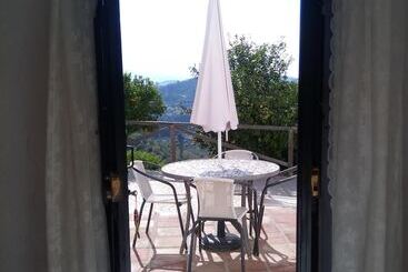 تختخواب و صبحانه Casa Colina