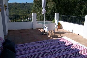 تختخواب و صبحانه Casa Colina