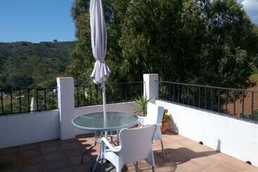 تختخواب و صبحانه Casa Colina