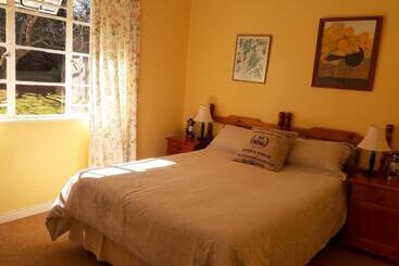 Dabchick Cottage