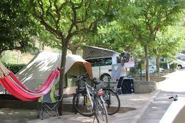 בית מלון כפרי Camping El Maset