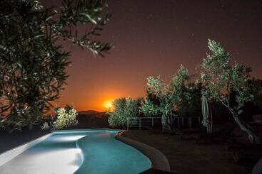 The Infinity 180 Luxury Suites   Adults Only
