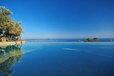 The Infinity 180 Luxury Suites   Adults Only