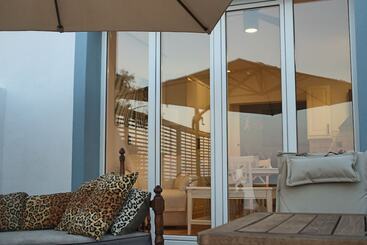 The Infinity 180 Luxury Suites   Adults Only