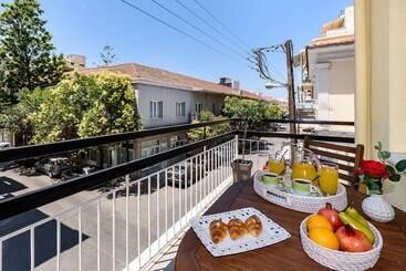 City Breeze Apartment