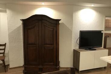 شقق خاصة سياحية Fewo Gundelsheim