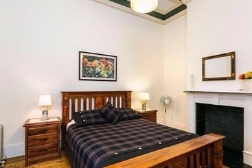 Gordon Street Cottage